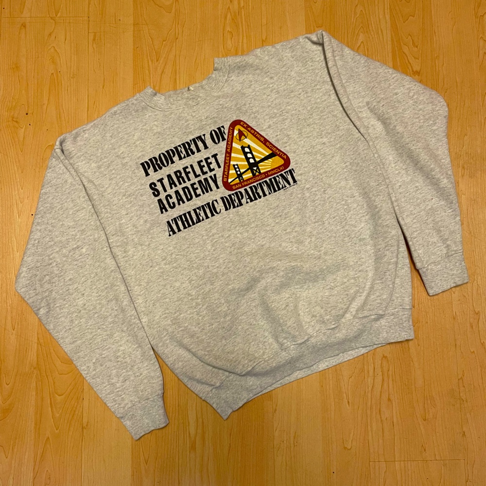 Vintage Gray Crewneck Sweatshirt with Red & Yellow star trek design
